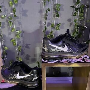 Men’s black Nike air max size 10